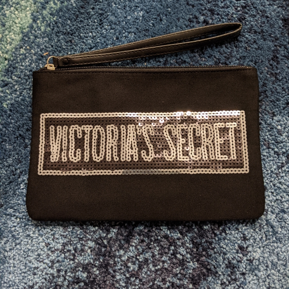 🌹 Victoria's Secret Small Wristlet